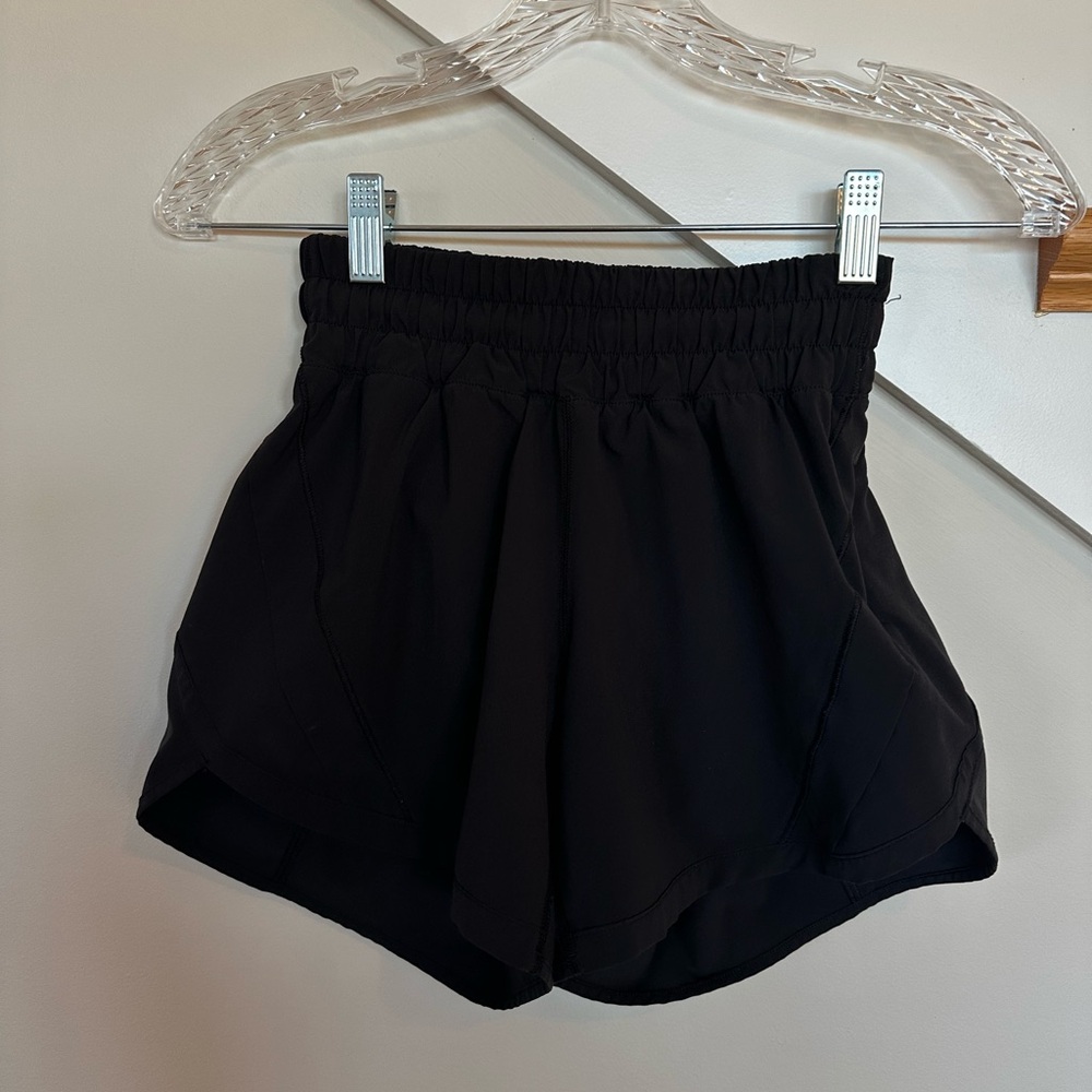 NWOT LULULEMON HIGH RISE 5” TRACK THAT SHORTS LINED ~ SIZE 2